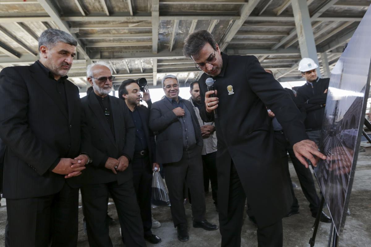 بازدید جمعی از مدیران و فعالان اقتصادی کشور از پروژه های عمرانی حرم مطهر رضوی